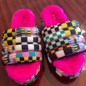 Brand New UGG Slippers •size 8